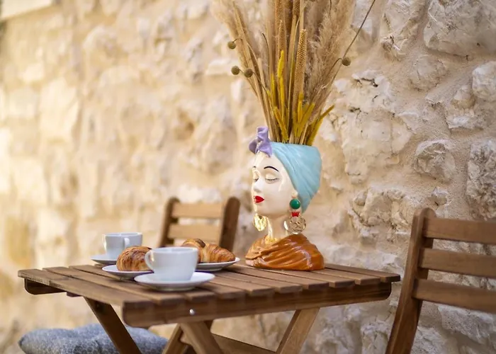 Maja Aurelia In The Centre-romantic *