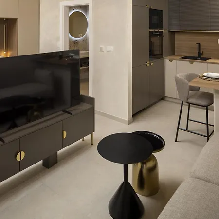 Maja Aurelia In The Centre-romantic Apartment *