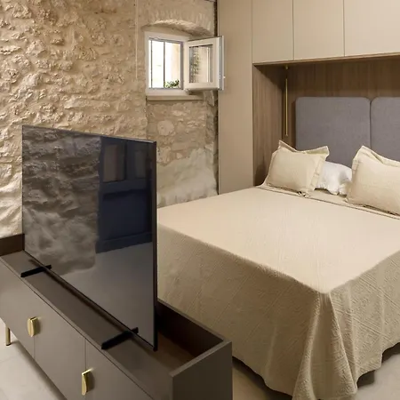 Maja Aurelia In The Centre-romantic Hvar Town