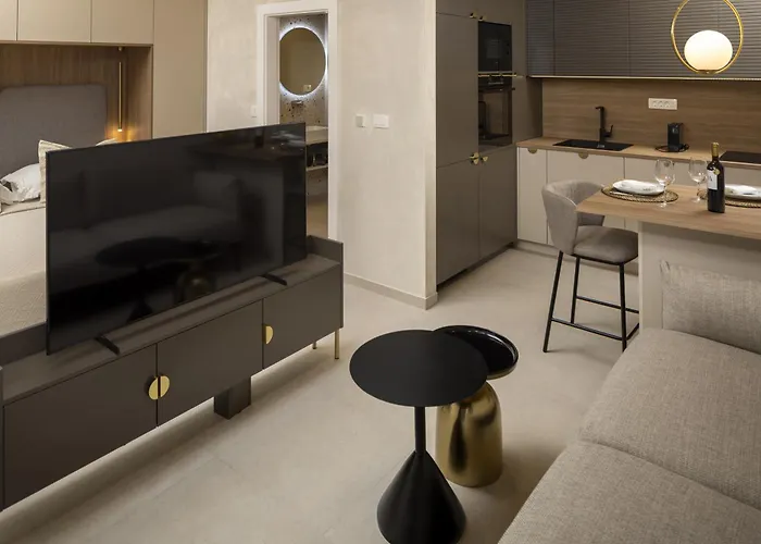 Maja Aurelia In The Centre-romantic Apartment *