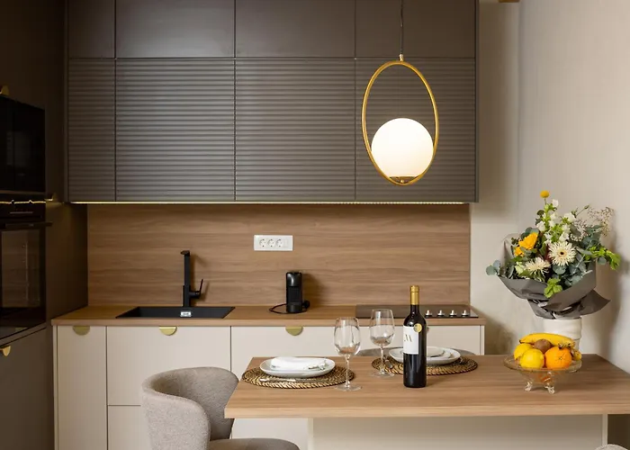 Maja Aurelia In The Centre-romantic